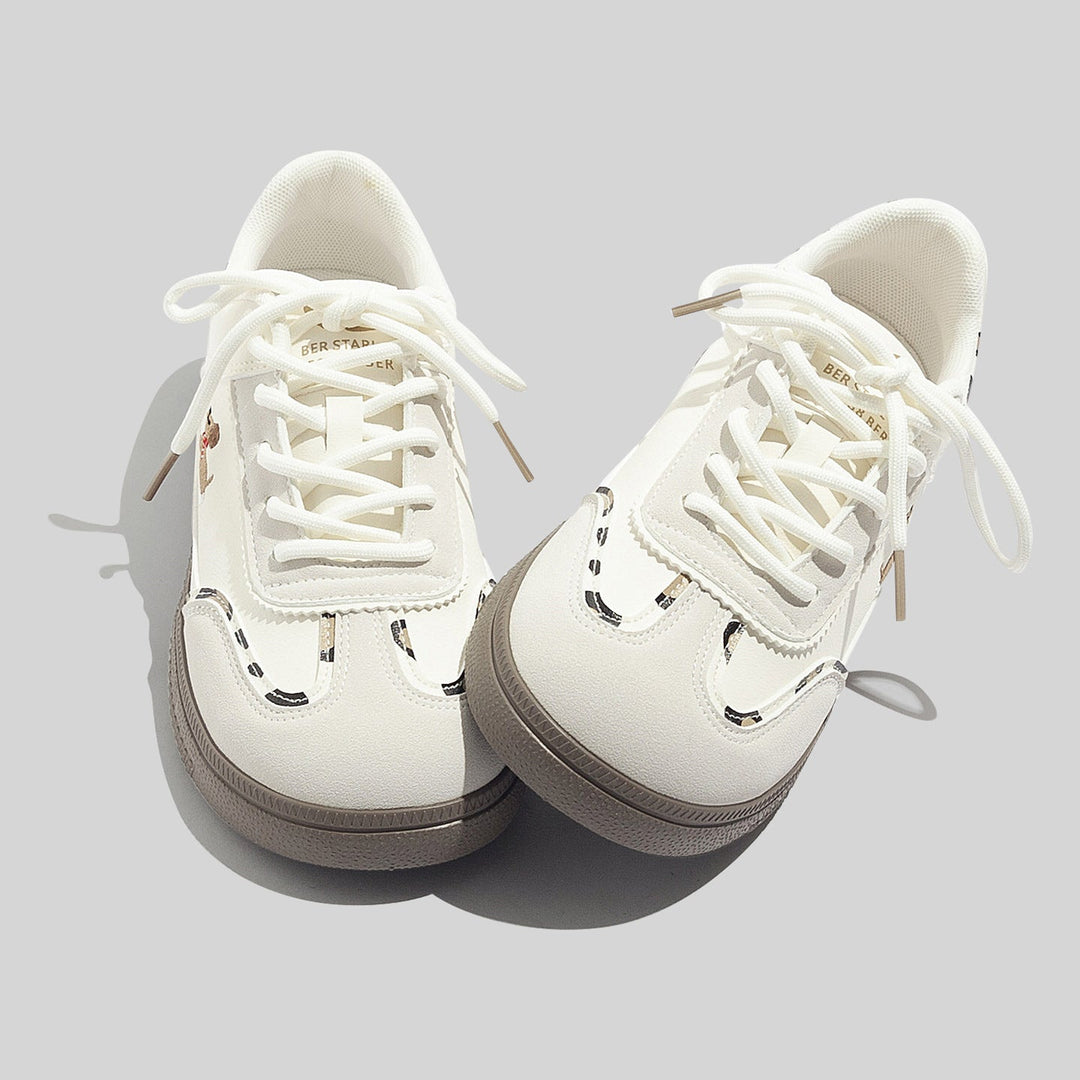 Damskie stylowe czerwone sneakersy sznurowane z wzorem w kratę