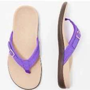 Women's Flip-Flops with Adjustable Strap and Ergonomic Sole