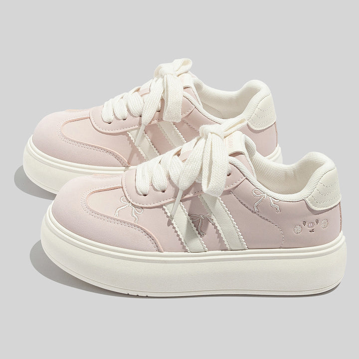 Damen Trendige Schnürbare Wildleder Sneaker Mit Roten Schnürsenkeln