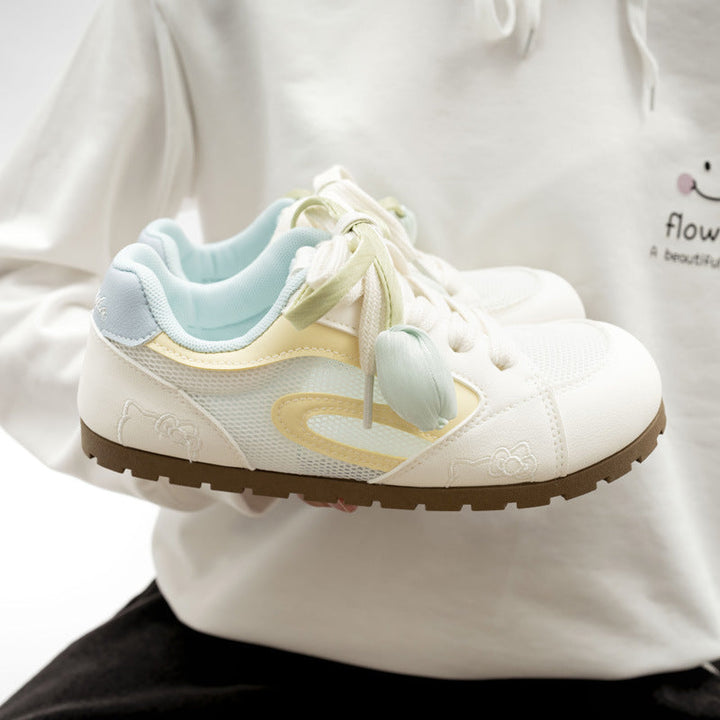 Damskie modne sneakersy Hello Kitty z antypoślizgową podeszwą i unikalnym kwiatowym sznurowaniem