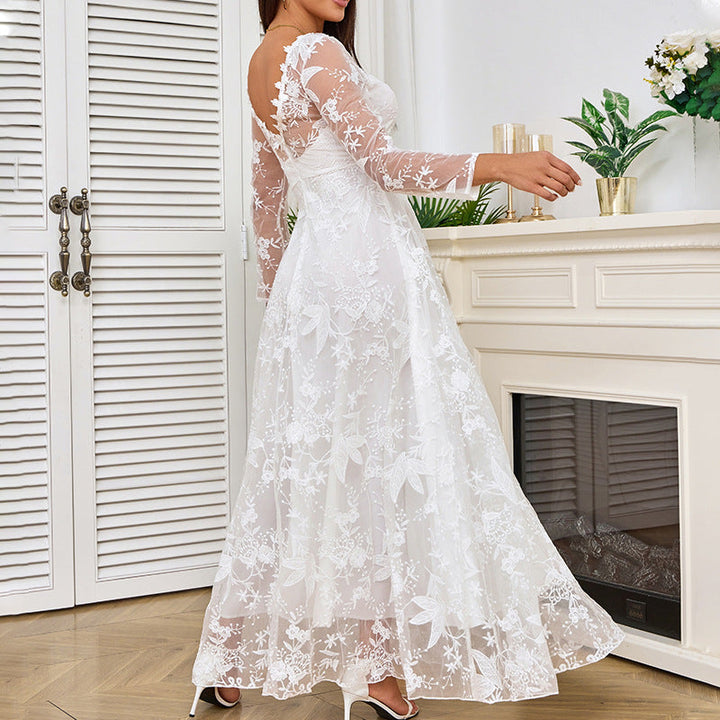 Women's Elegant Lace-Trimmed Wedding Dress with Voluminous Skirt – Princess Bridal Gown