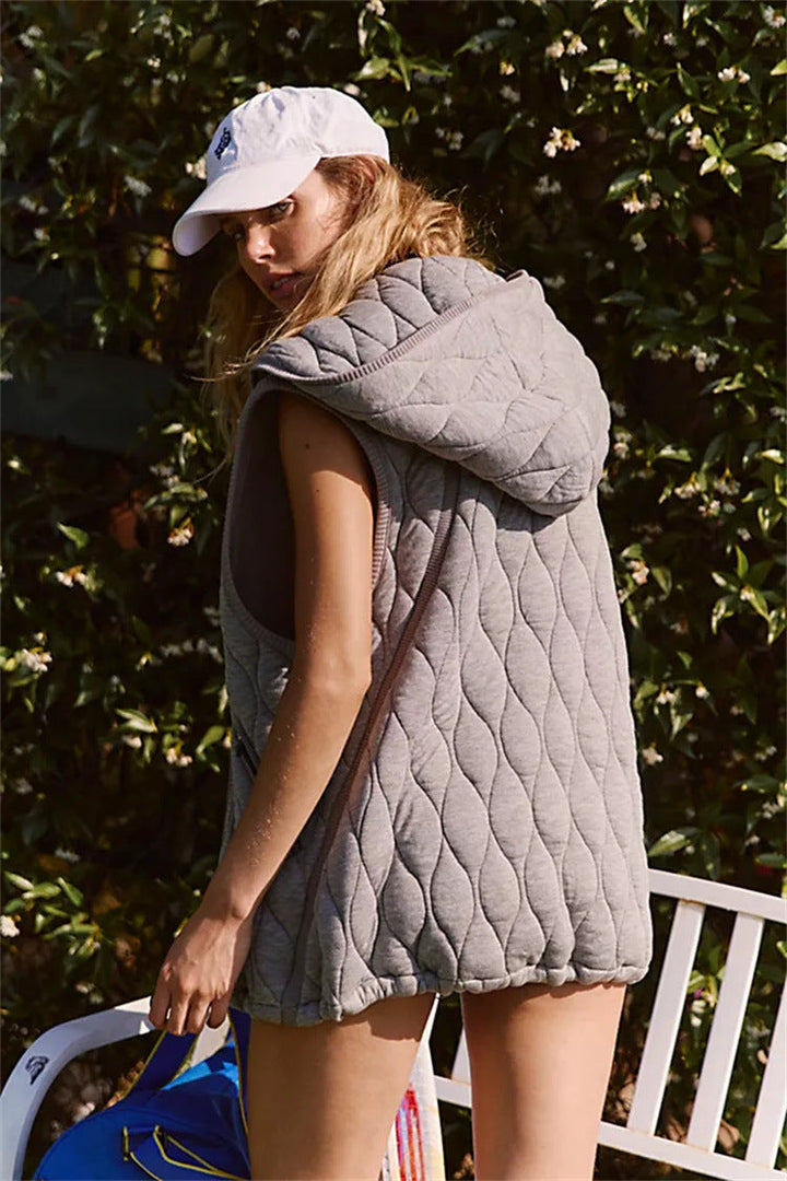 Light Women's Quilted Vest with Hood – Short-Sleeve Quilted Jacket