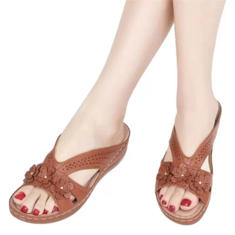 Women's Comfortable Footbed Sandals with Flower Design – Orthopedic Summer Comfort