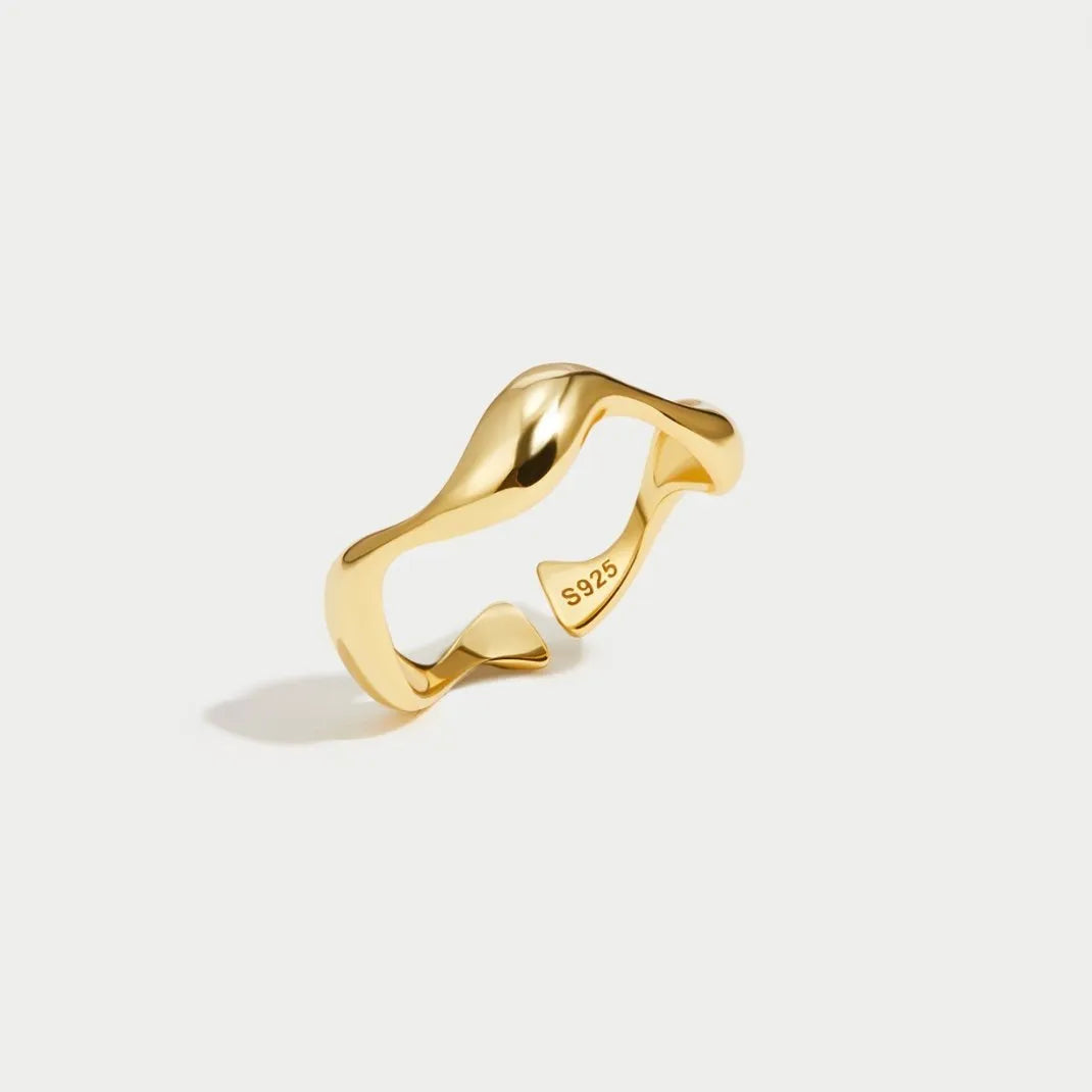 Women's Minimalist Gold-Plated Ring – Adjustable Elegant Jewelry