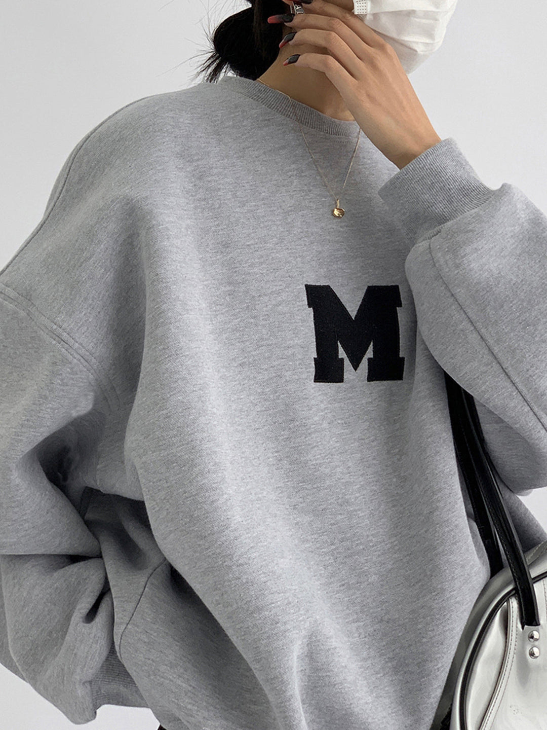Oversized sweatshirt for women in minimalist design