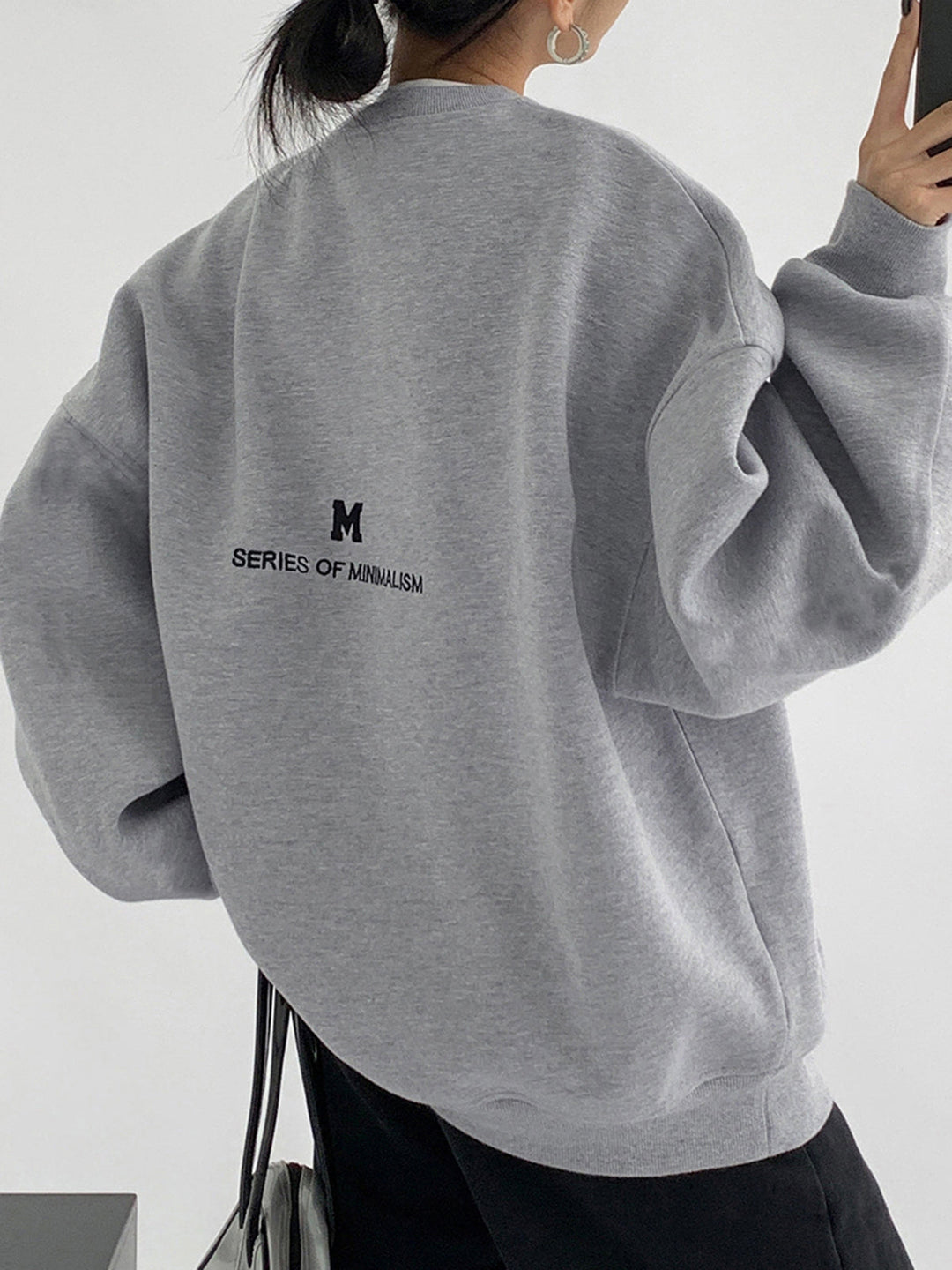 Oversized sweatshirt for women in minimalist design