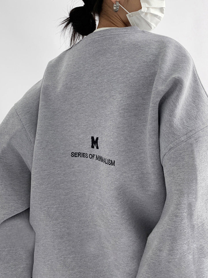 Oversized sweatshirt for women in minimalist design