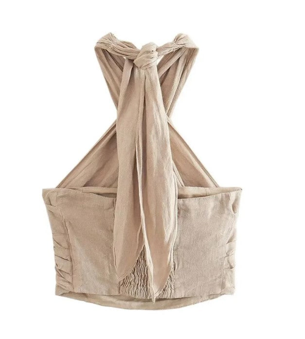 Rückenfreies Oberteil Damen: Eleganter Stil für Sommerabenteuer 2