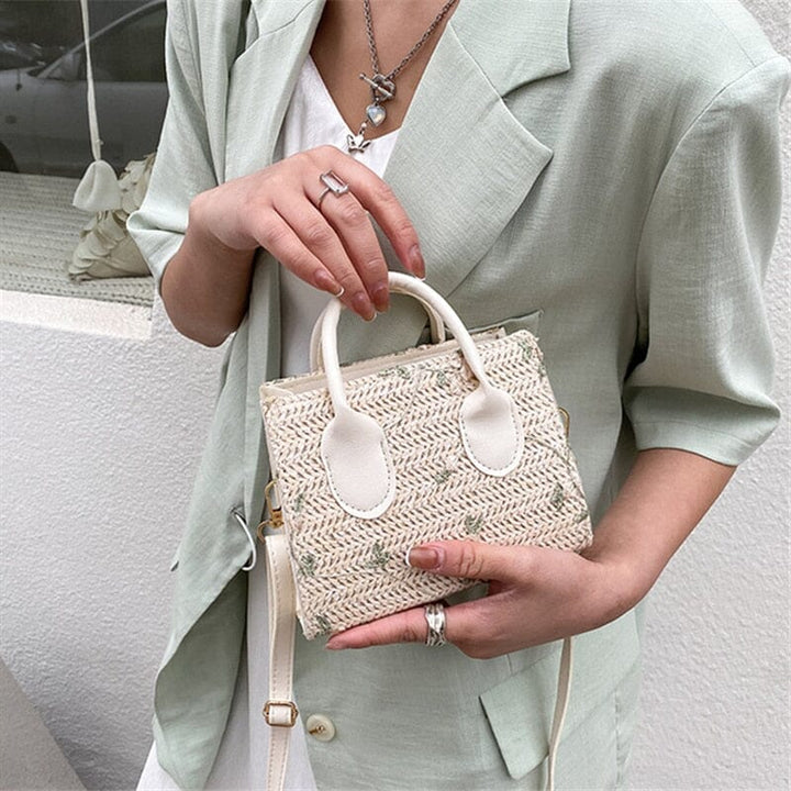 Sac en paille pour femmes – Sac à main tressé avec des accents floraux