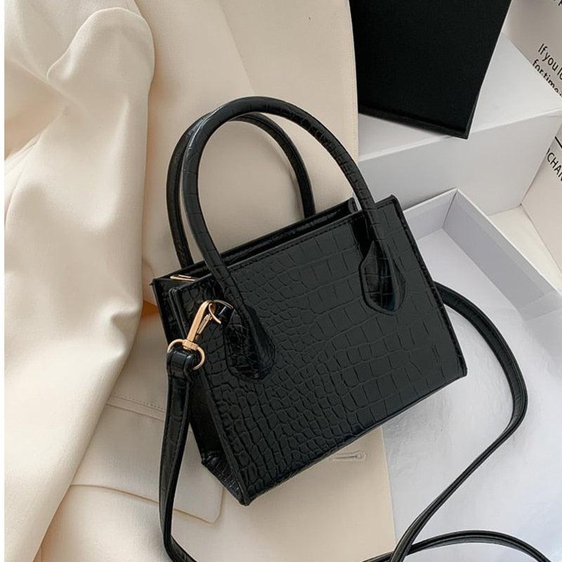 Luxury handbag women – crocodile leather look – shoulder bag
