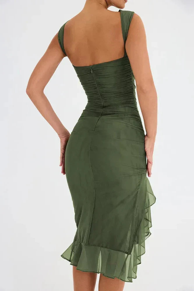 Elegante vestido sheath con volantes | Femenino, entallado y versátil