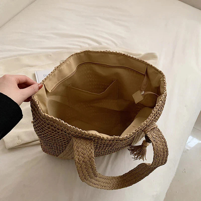 Boho Beach Bag Women – Handwoven Shopper with Tassel & Zipper