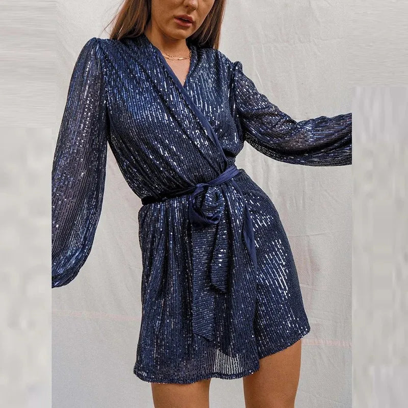 Elegantes Kleid mit V-Ausschnitt