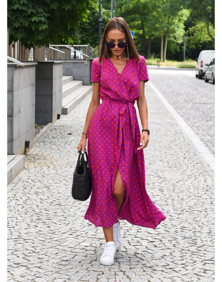 Women's midi dress with V-neck and floral pattern