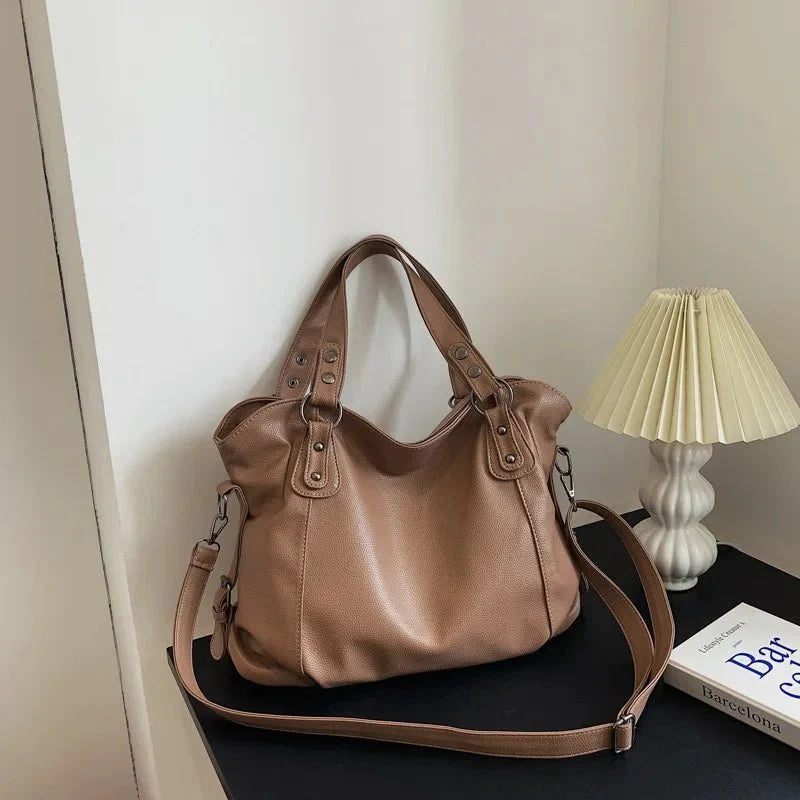 Elegant tote bag made of faux leather