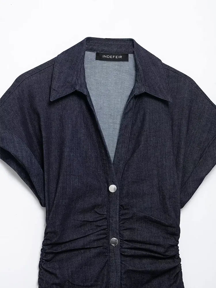 Robe midi pour femmes en denim avec patte de boutonnage et ceinture à la taille – robe d'été décontractée et chic