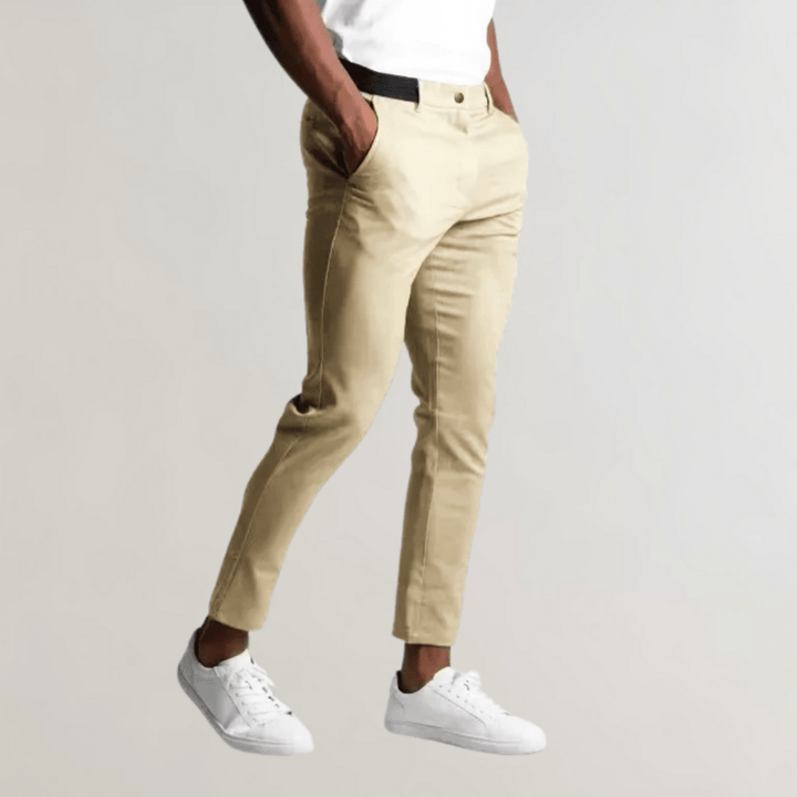 Pantalones chinos elegantes para hombre en corte slim, cómodos y versátiles