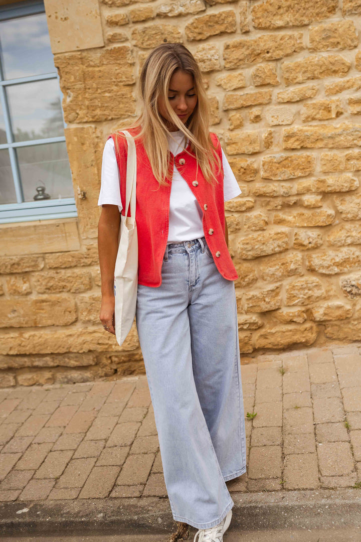 Women's vest with buttons – Red, figure-hugging & light – Summer & layering