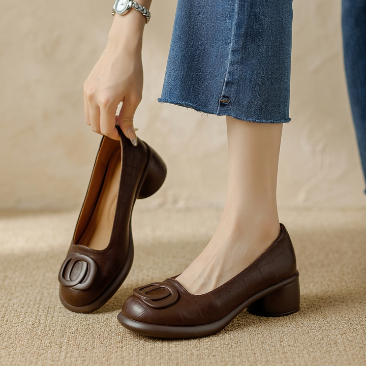 Women's Brown Closed Leather Shoes with Block Heels – Stylish Comfortable Footwear