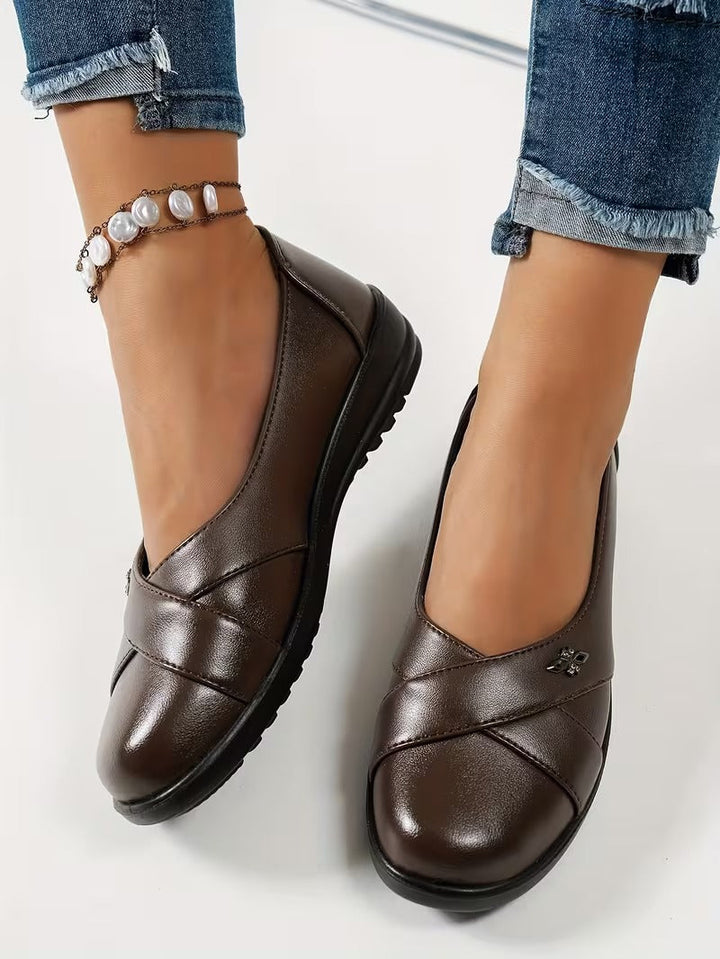 Damen Schwarze Geschlossene Leder Ballerinas – Bequeme Slip-On Schuhe