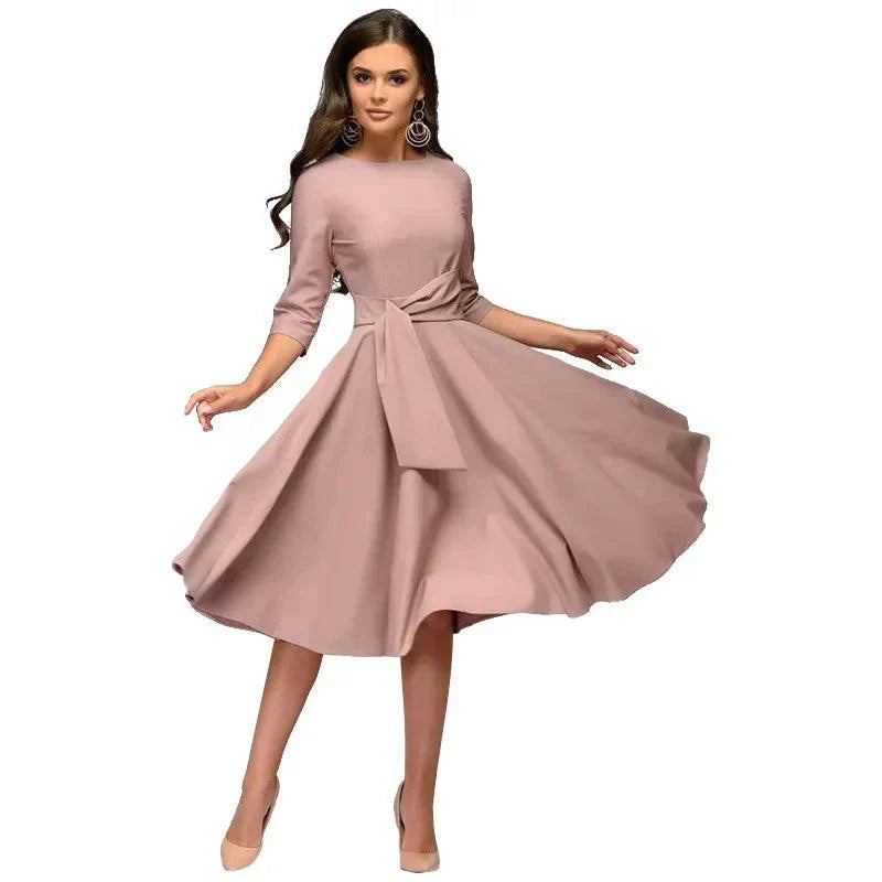 Women's midi dress made of viscose with waist belt – elegantly cut for summer