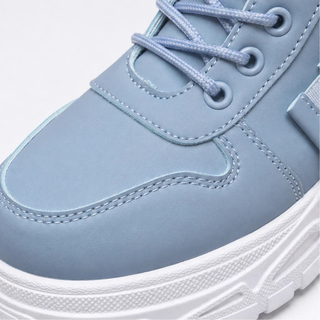 Waterproof ankle boots with plush lining