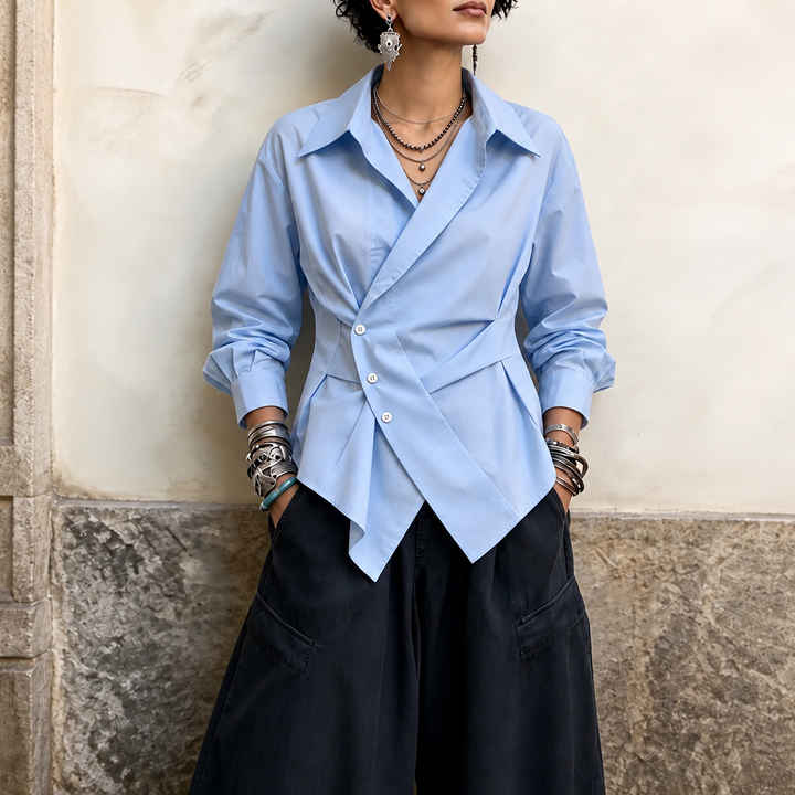 Vela | Baumwollbluse mit Twist-Detail und Wrap-Hem