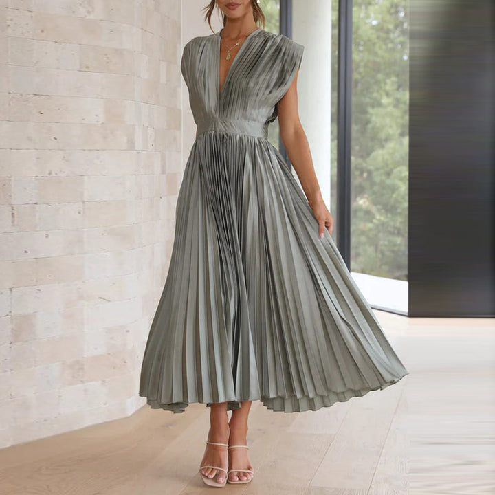 Elegant sleeveless maxi dress with V-neck – summer dress for women