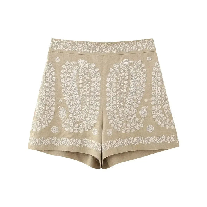 Embroidered high-waist shorts made of vegan leather