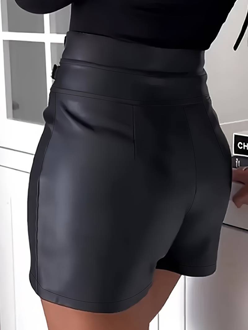 High-waisted shorts made of vegan premium nappa – summer & festival look