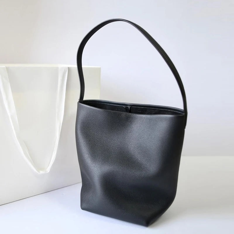 Large vegan leather beach bag – brown, sturdy & stylish
