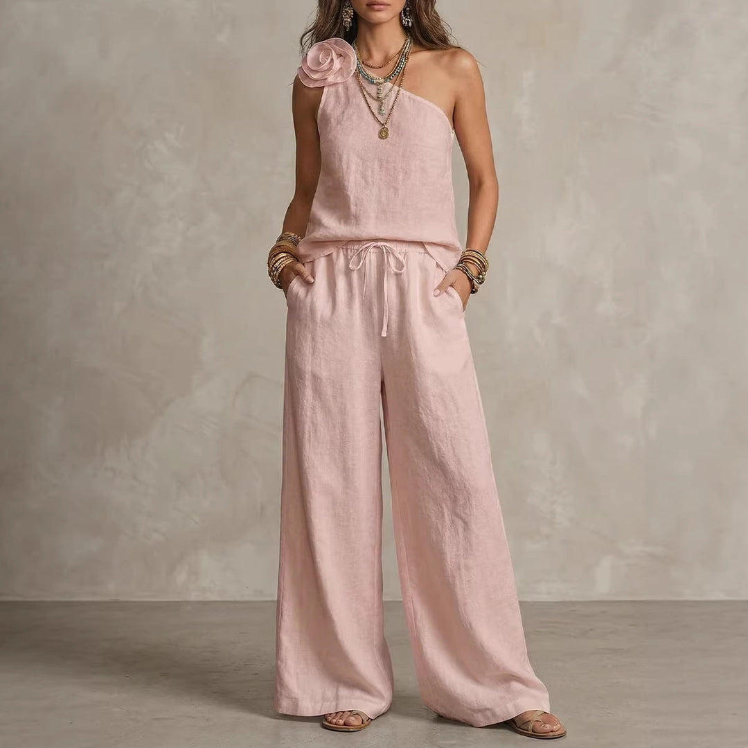 Zweifarbiges Leinen-Set: Ärmellose Bluse & Hose