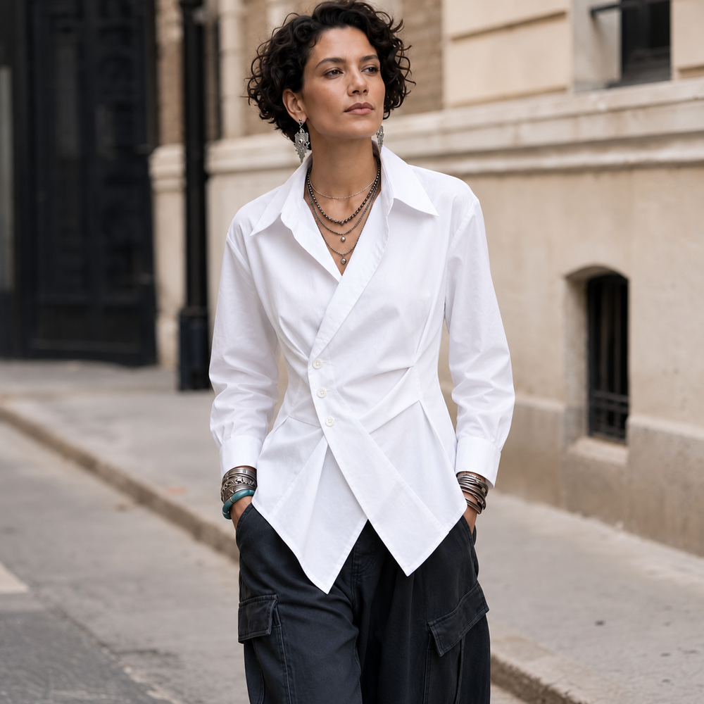 Vela | Baumwollbluse mit Twist-Detail und Wrap-Hem