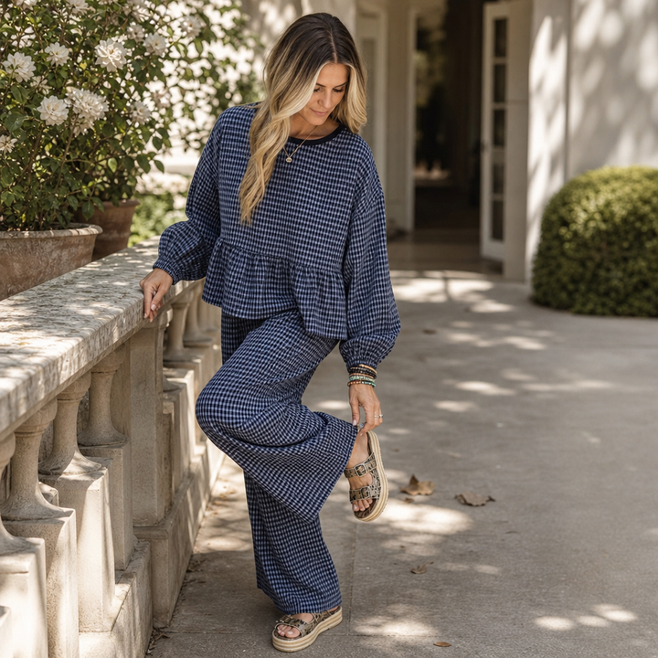 Elara | Gingham-Zweiteiler mit Peplum-Oberteil und weiter Hose