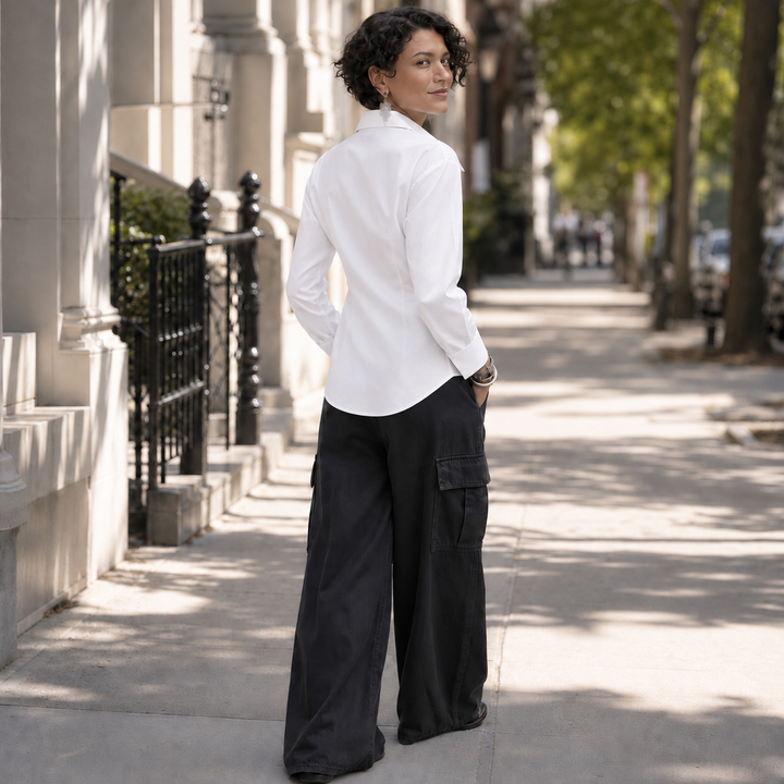 Vela | Baumwollbluse mit Twist-Detail und Wrap-Hem