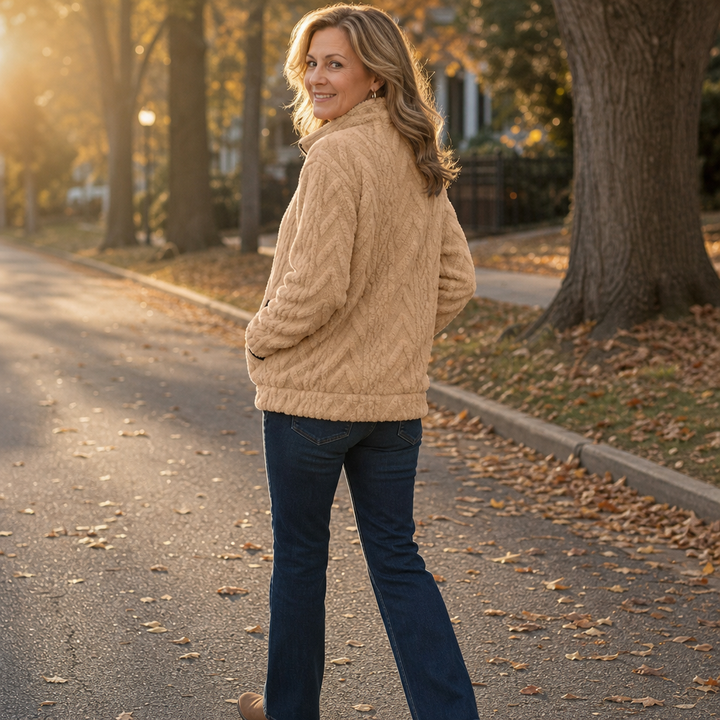 Plushly | Flauschiger Half-Zip Pullover mit Känguru-Tasche