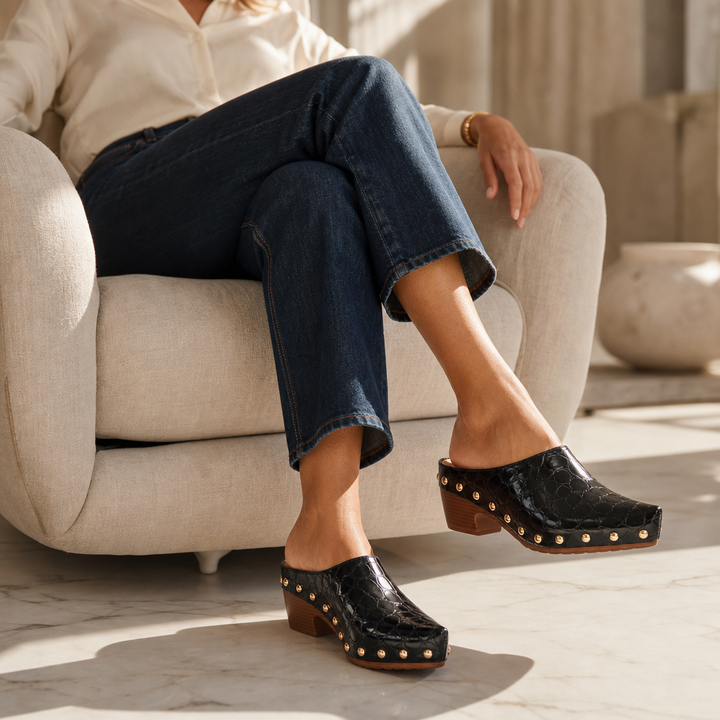 Damen Clogs Mules Krokodilprägung Mit Gold-Nieten