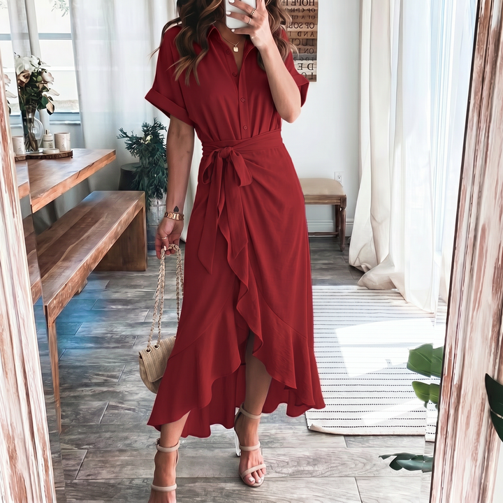 Robe midi pour femmes en coton avec coupe ajustée et patte de boutonnage