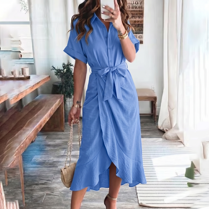 Robe midi pour femmes en coton avec coupe ajustée et patte de boutonnage