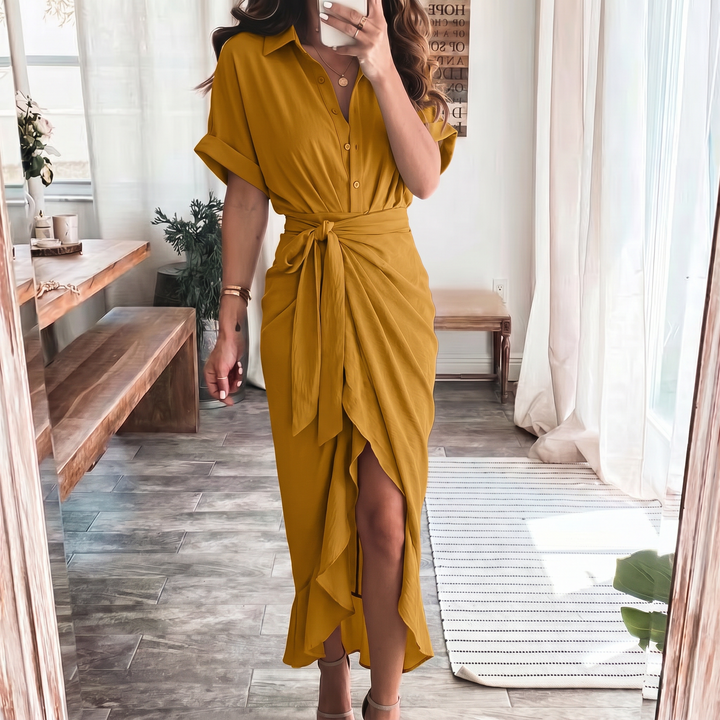 Robe midi pour femmes en coton avec coupe ajustée et patte de boutonnage