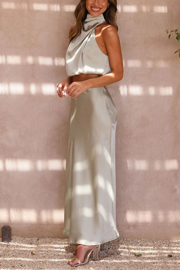 Women's two-piece set made of satin – Elegant co-ord set with blouse and pants