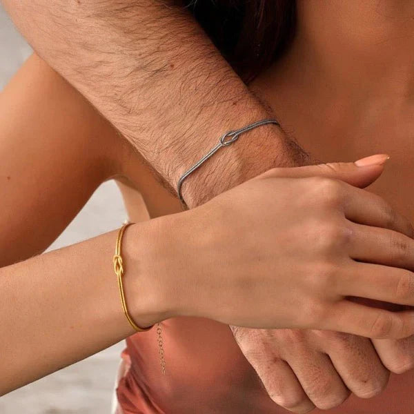 Minimalist Vegan Leather Knot Bracelet – Sustainable Fashion Jewelry Gift