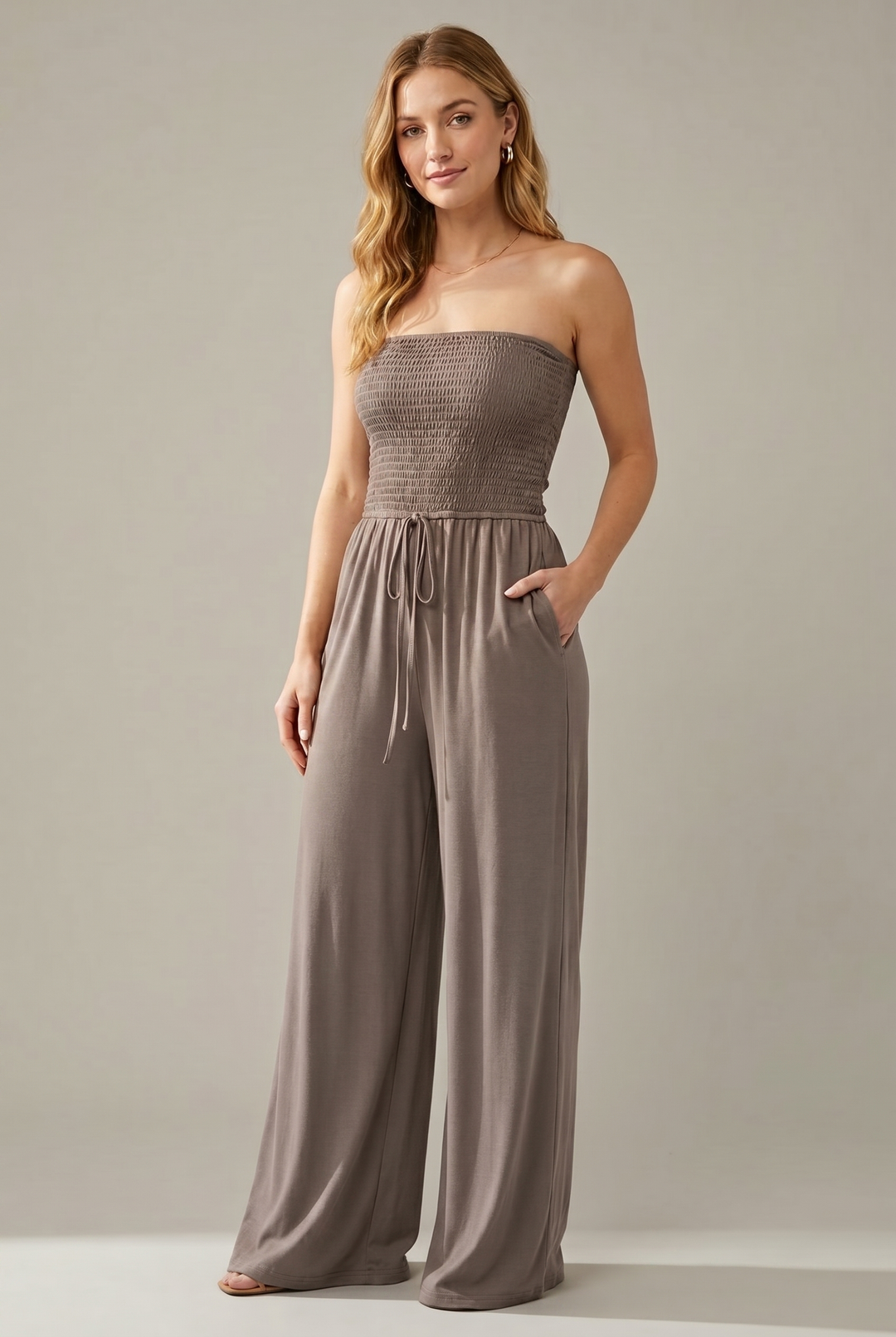 Schulterfreier Smock-Jumpsuit – Grau