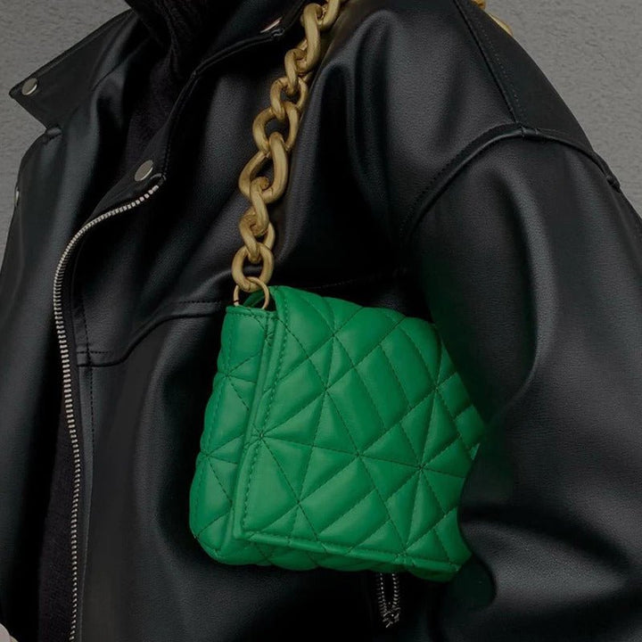 Sac à bandoulière pour femmes en cuir vegan – Avec chaîne dorée et design élégant